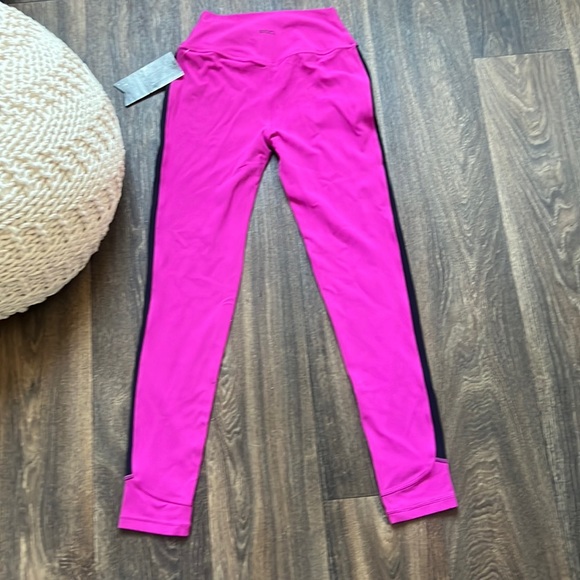 Stori. Intro Tight in Fuchisa - Picture 2 of 5